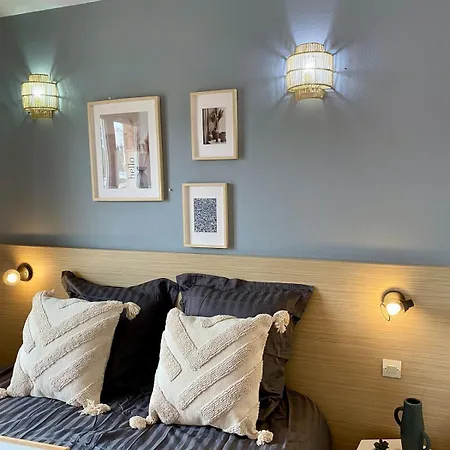 Charming With Swimming Pool *