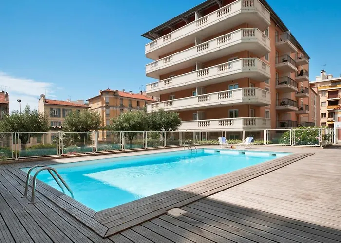 Apartament Charming With Swimming Pool *