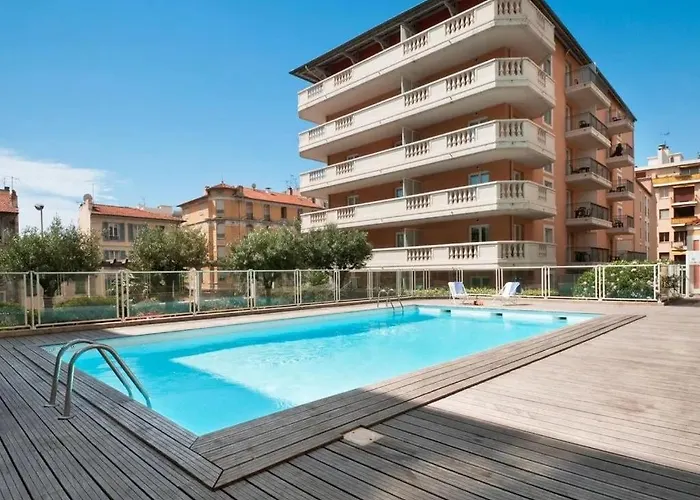 Charming With Swimming Pool Apartament Nicea