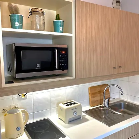 Charming With Swimming Pool Apartment *